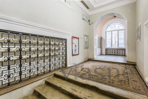 Daily Smolenskaya Sq. 13/21, Moscow - apartment by the day