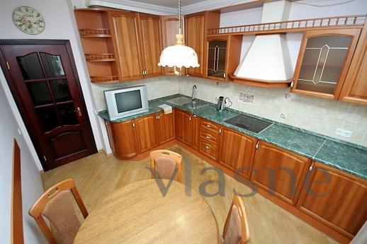 Rent apartment, proprietress, Yekaterinburg - apartment by the day