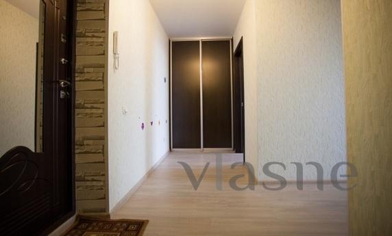 1-room apartment, 55 m², 13/15 fl., Tyumen - apartment by the day