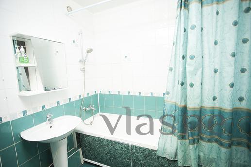 Bedroom bright new apartment, Tyumen - apartment by the day