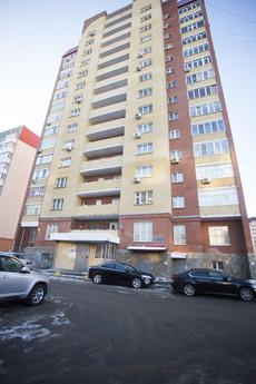 Bedroom bright new apartment, Tyumen - apartment by the day
