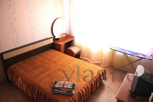 Bedroom large bright apartment, Tyumen - apartment by the day