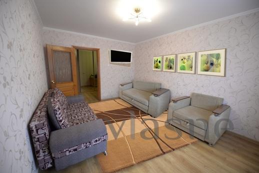 Bedroom bright apartment, Tyumen - apartment by the day