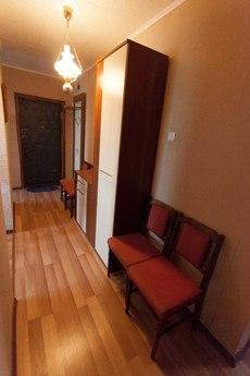 Bedroom cozy apartment, Tyumen - apartment by the day