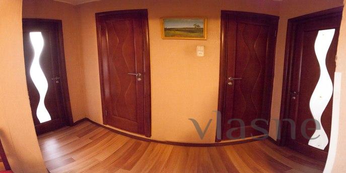 Bedroom cozy apartment, Tyumen - apartment by the day