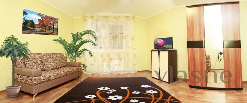 Bedroom bright apartment, Tyumen - apartment by the day