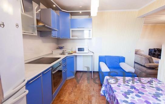 Two-bedroom apartment in the center of t, Tyumen - apartment by the day