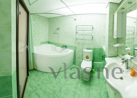 Two-bedroom apartment in the center of t, Tyumen - apartment by the day