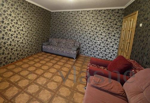 Bedroom bright apartment, Tyumen - apartment by the day