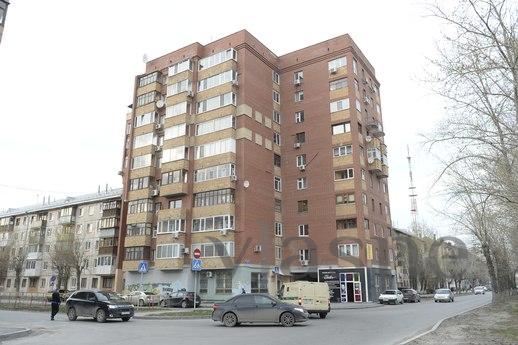 Bedroom bright apartment, Tyumen - apartment by the day