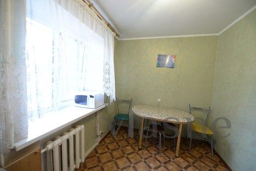 Bedroom bright apartment, Tyumen - apartment by the day