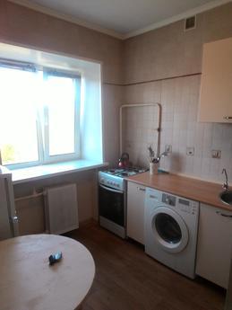 2 bedroom apartment in the center, Tyumen - apartment by the day