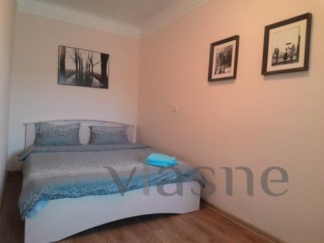 2 bedroom apartment in the center, Tyumen - apartment by the day