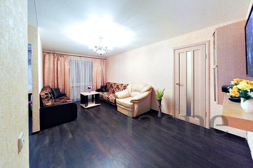 2 bedroom apartment in the center, Yekaterinburg - apartment by the day