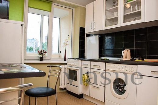Apartment for rent, proprietress, Yekaterinburg - apartment by the day