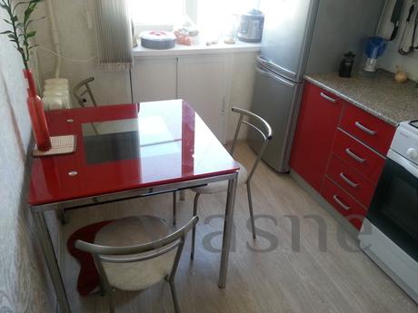 Clean, comfortable apartment, not smoky, just after the repa