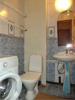 1 bedroom apartment on the Embankment, Nizhnevartovsk - apartment by the day