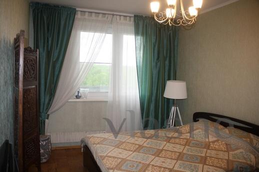 2-bedroom apartment for hours, days near the metro. The apar