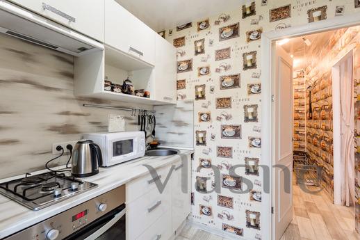 1 bedroom apartment near the metro, Moscow - apartment by the day
