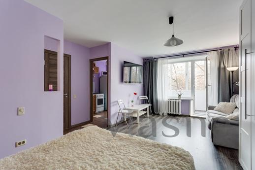 1 bedroom apartment near the metro, Moscow - apartment by the day