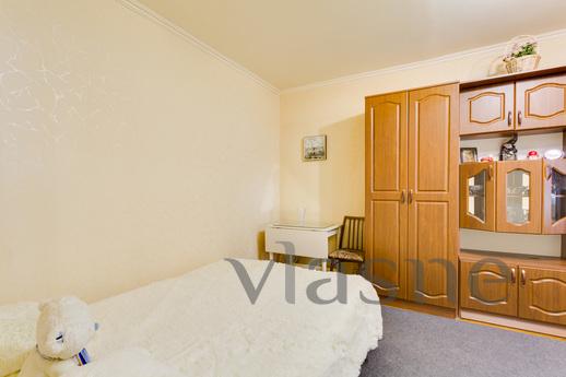 1 bedroom apartment near the metro, Moscow - apartment by the day