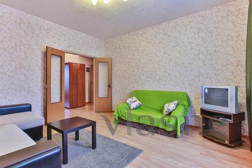 Large 2-bedroom apartment, Podolsk - apartment by the day