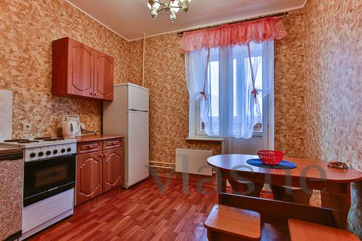 Large 2-bedroom apartment, Podolsk - apartment by the day