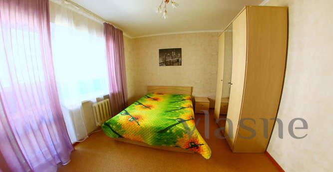 very spacious apartment, Irkutsk - apartment by the day