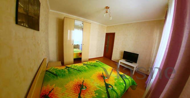 very spacious apartment, Irkutsk - apartment by the day