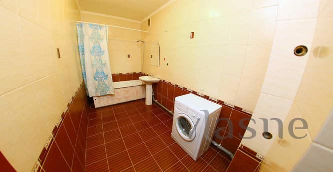 very spacious apartment, Irkutsk - apartment by the day