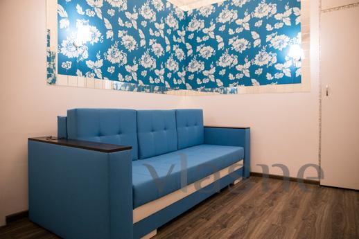 Surrenders a modern, beautiful, comfortable room with a sepa