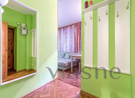 Cozy apartment near the metro, Moscow - apartment by the day