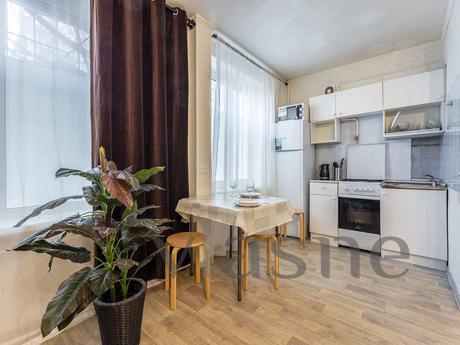 Nice apartment in the metro, Moscow - apartment by the day
