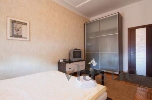 Rental - night, hours, days. Cozy apartment near the subway.