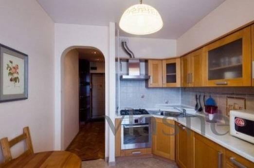 Rental - night, hours, days. Cozy apartment near the subway.