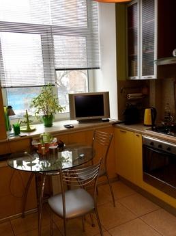 2 bedroom apartment for rent, Moscow - apartment by the day