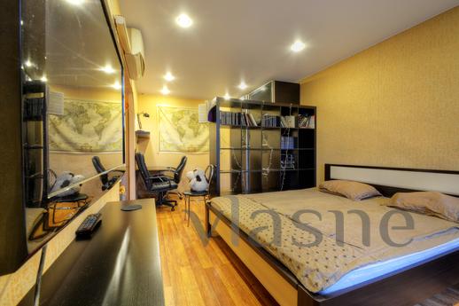 Situated in Moscow, this air-conditioned apartment features 