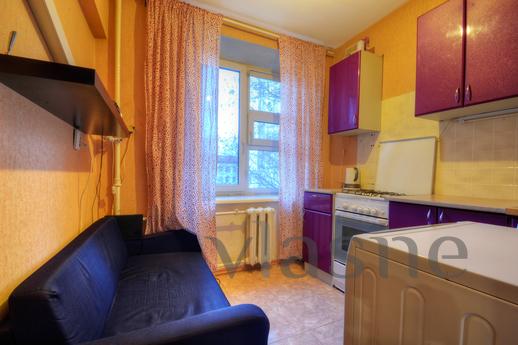 One bedroom apartment on the voykovskoy, Moscow - apartment by the day