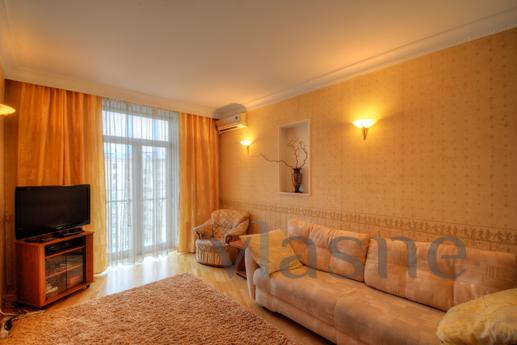 Situated in Moscow, this air-conditioned apartment features 