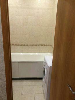 apartment near the shopping center Aucha, Tyumen - apartment by the day