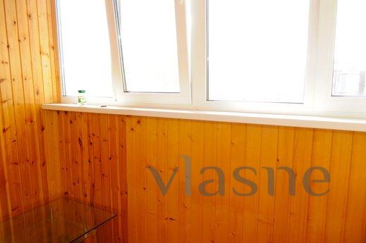 apartment near the shopping center Aucha, Tyumen - apartment by the day