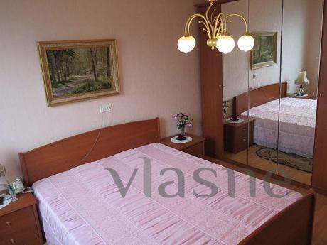 Comfortable spacious apartment is located near the metro sta