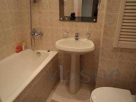 Comfortable spacious apartment is located near the metro sta