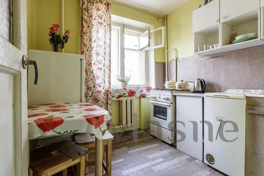 Daily st. State Farm 53k1, Moscow - apartment by the day