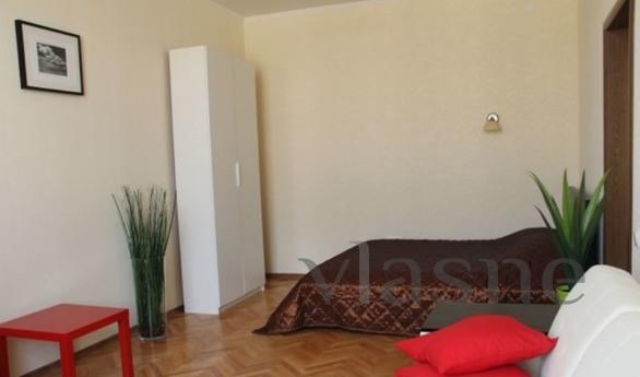 Rent a cozy apartment near the metro, with good European-qua