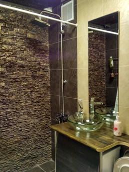 One-bedroom apartment on Gagarin, Yekaterinburg - apartment by the day