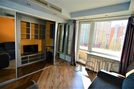 Loft style near the subway! Is free!, Moscow - apartment by the day