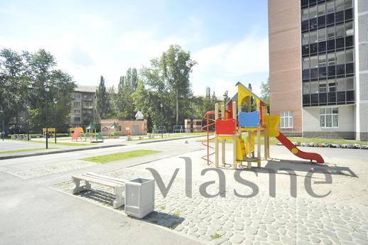 Spacious one-room apartment, Yekaterinburg - apartment by the day