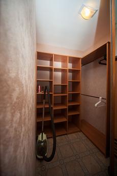 Spacious one-room apartment, Yekaterinburg - apartment by the day