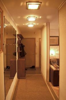 Apartment for rent near the metro, Moscow - apartment by the day